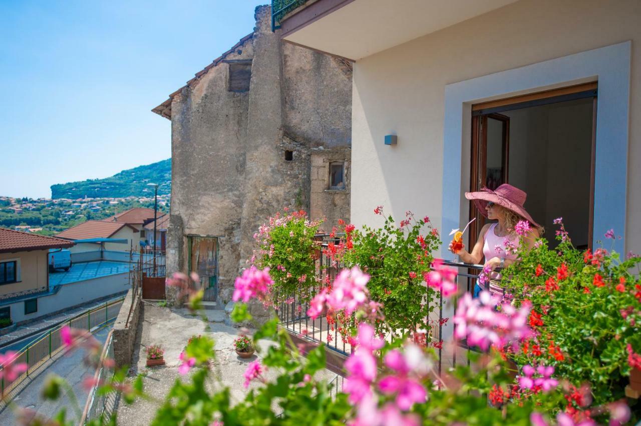 Angolo Fiorito Agerola Esterno foto